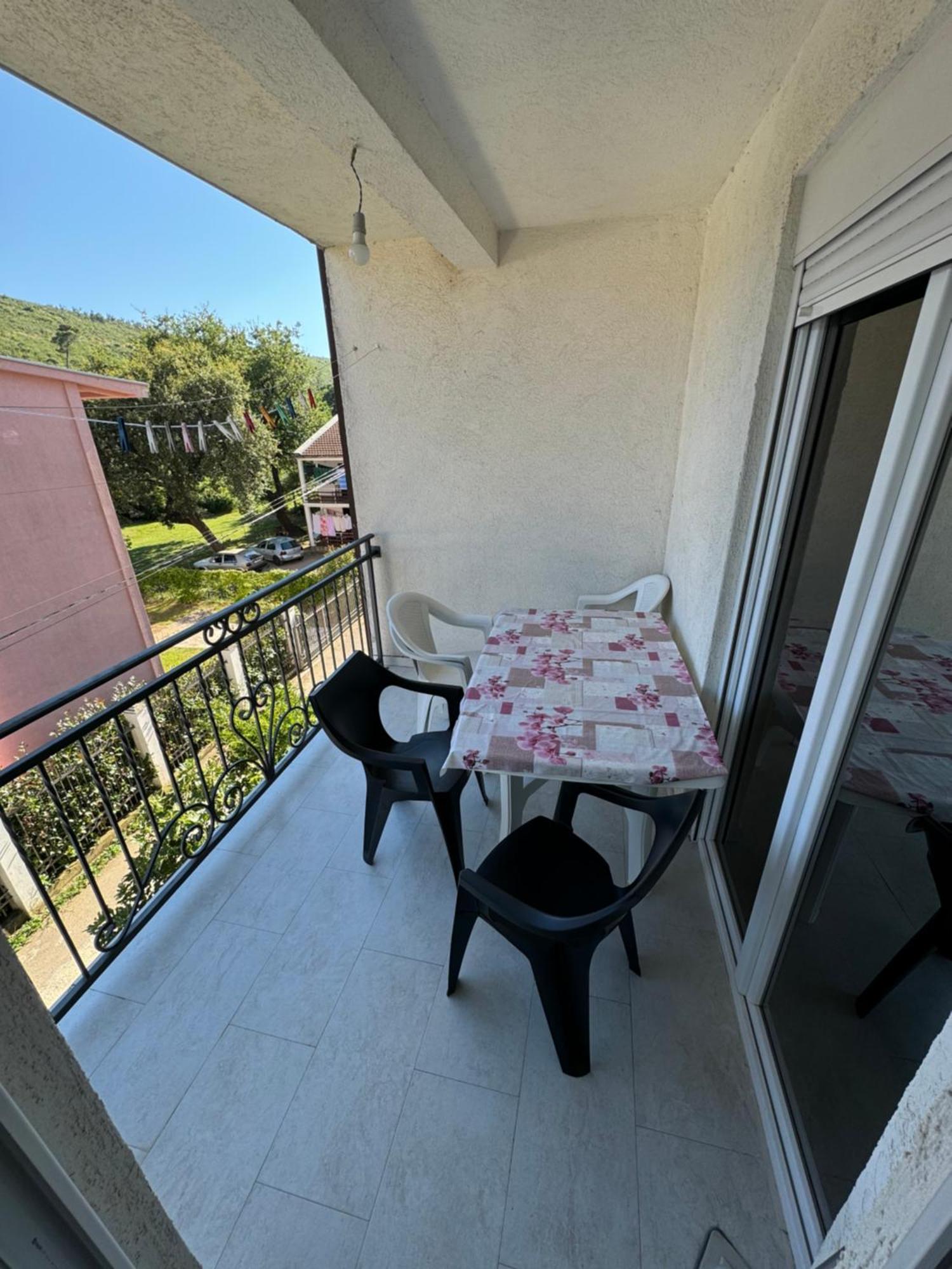 Apartment Perutovic ซูโตมอเร ภายนอก รูปภาพ
