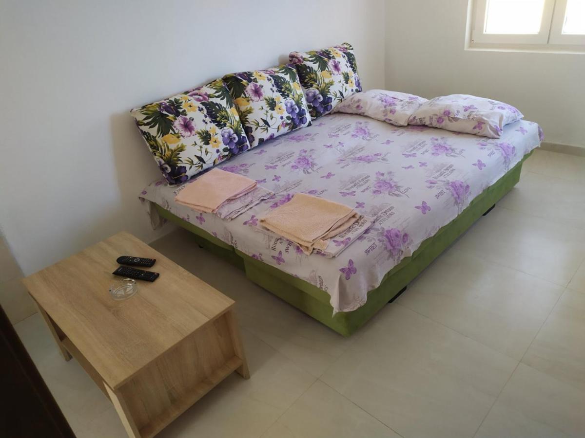 Apartment Perutovic ซูโตมอเร ภายนอก รูปภาพ